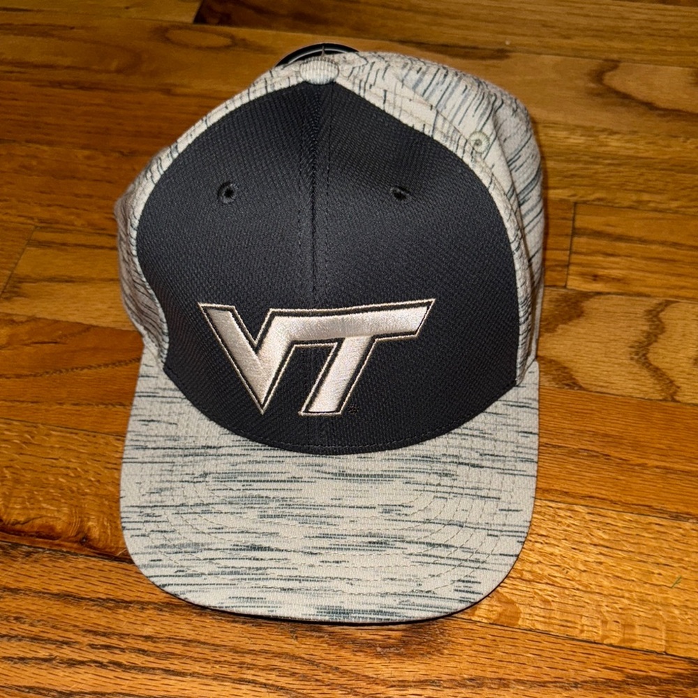 Captivating Gray‎ VT--Va Tech- Logo Cap--NWT